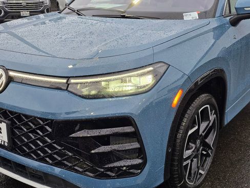 New 2026 Volkswagen Tiguan SEL R-Line image 10