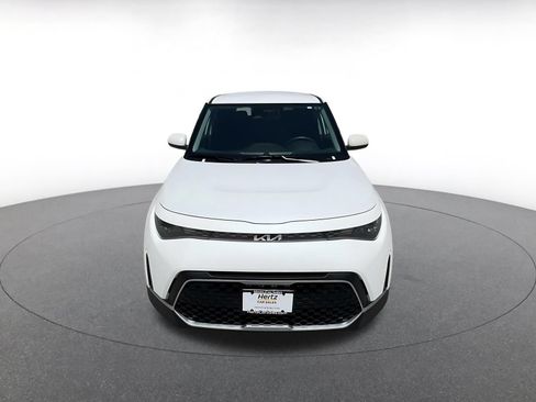 Used 2025 Kia Soul LX w/ LX Technology Package FWD image 4