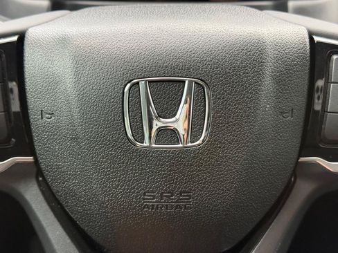 Used 2025 Honda Odyssey Touring image 16