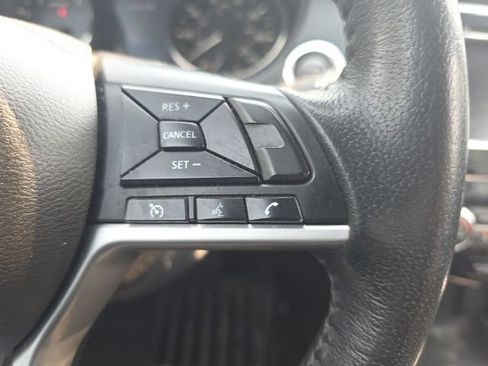 Used 2020 Nissan Rogue SV FWD image 20