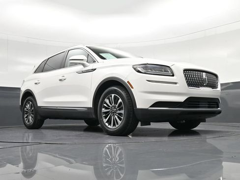 Used 2023 Lincoln Nautilus Reserve FWD image 30