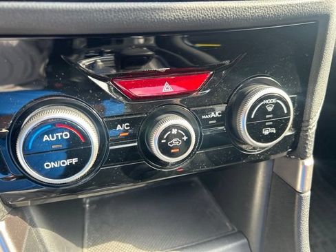 Used 2019 Subaru Forester Premium AWD/4WD image 23