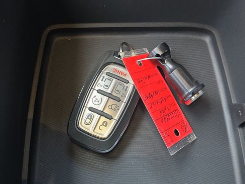 New 2026 Chrysler Voyager LX image 31