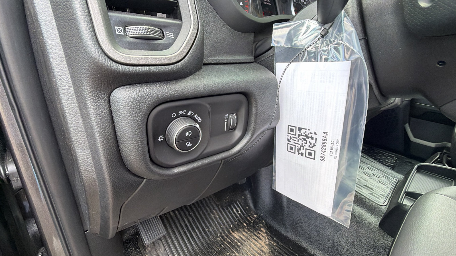 New 2026 RAM 3500 Tradesman w/ Chrome Appearance Group A AWD/4WD image 20