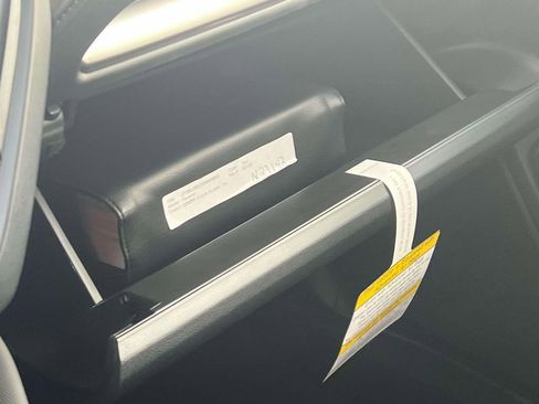 Used 2025 Subaru Forester Premium image 15