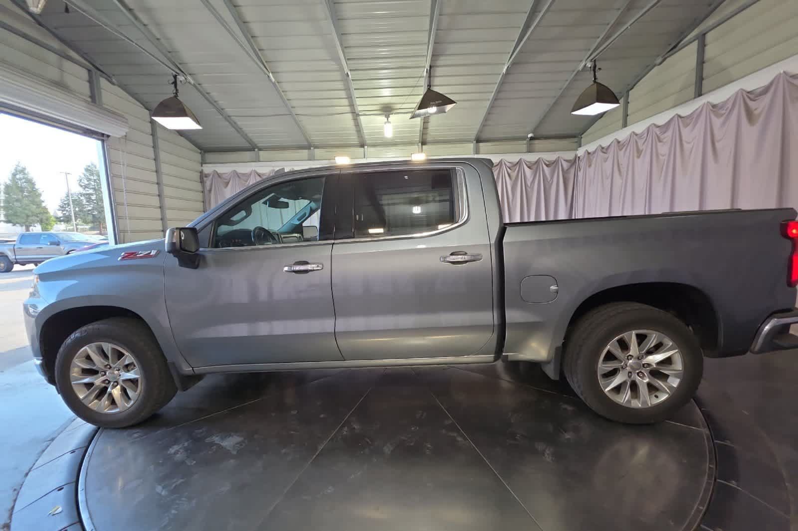 Used 2019 Chevrolet Silverado 1500 LTZ AWD/4WD image 6