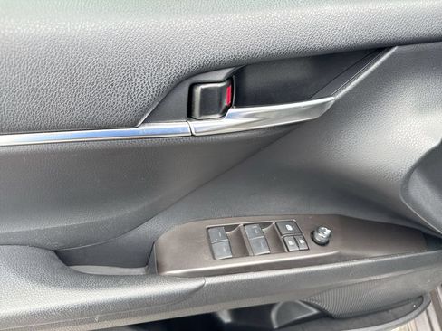 Used 2024 Toyota Camry SE FWD image 20
