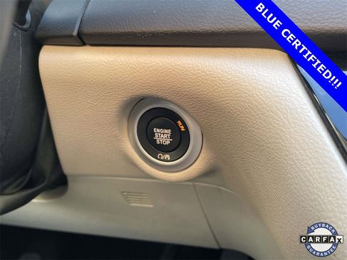 Used 2022 Chrysler Pacifica Touring-L image 24