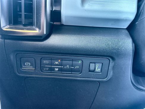 Certified 2024 GMC Hummer EV 3X w/ Extreme Off-Road Package image 17