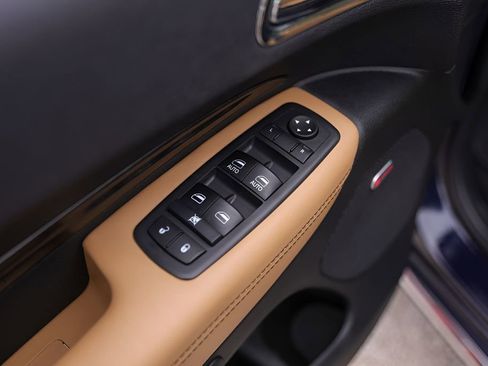 Used 2017 Dodge Durango Citadel w/ Premium Entertainment Group AWD/4WD image 24
