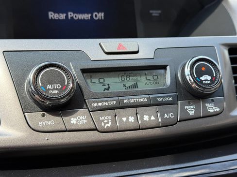 Used 2016 Honda Odyssey SE image 19