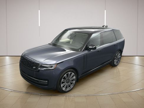 Used 2024 Land Rover Range Rover Long Wheelbase SE AWD/4WD image 32