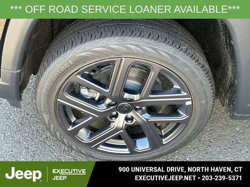 Used 2025 Jeep Compass Limited w/ Sun & Sound Group AWD/4WD image 8