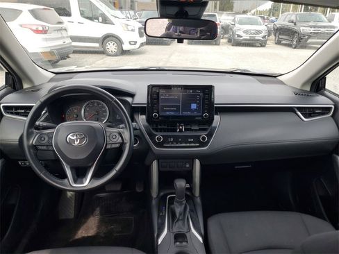 Used 2022 Toyota Corolla Cross LE image 25