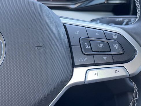 Certified 2025 Volkswagen Taos S FWD image 22