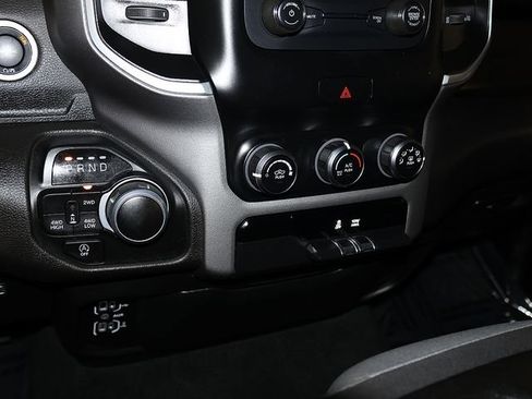 Used 2023 RAM 1500 Big Horn AWD/4WD image 18