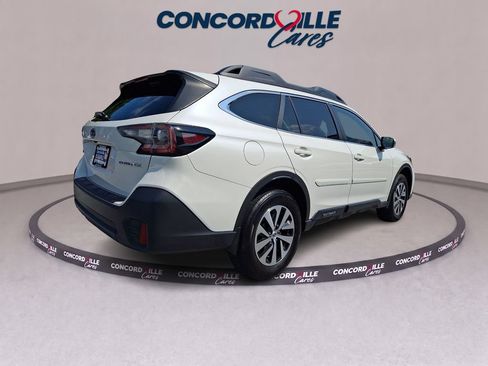 Used 2022 Subaru Outback Premium AWD/4WD image 6
