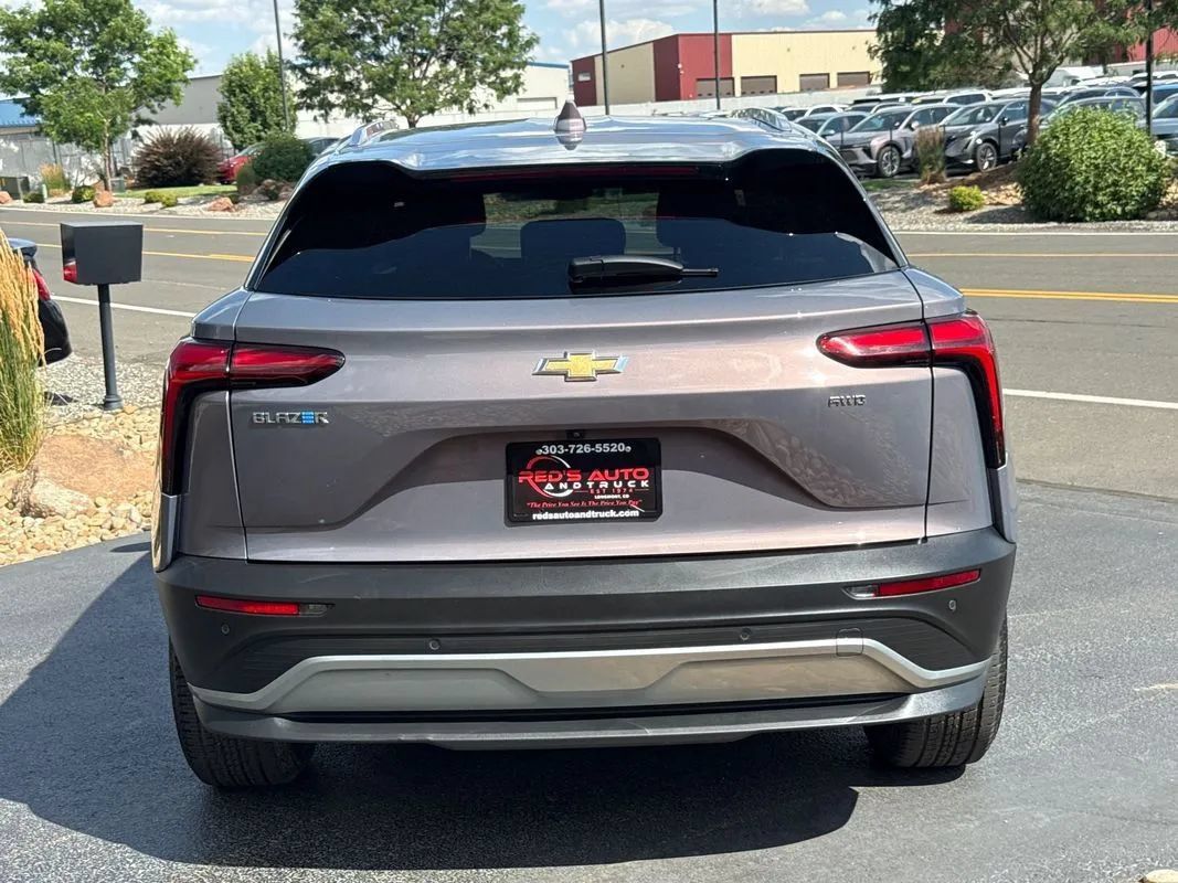 Used 2024 Chevrolet Blazer EV LT AWD/4WD image 30