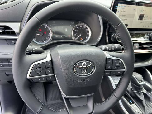 New 2026 Toyota Highlander XLE AWD/4WD image 19
