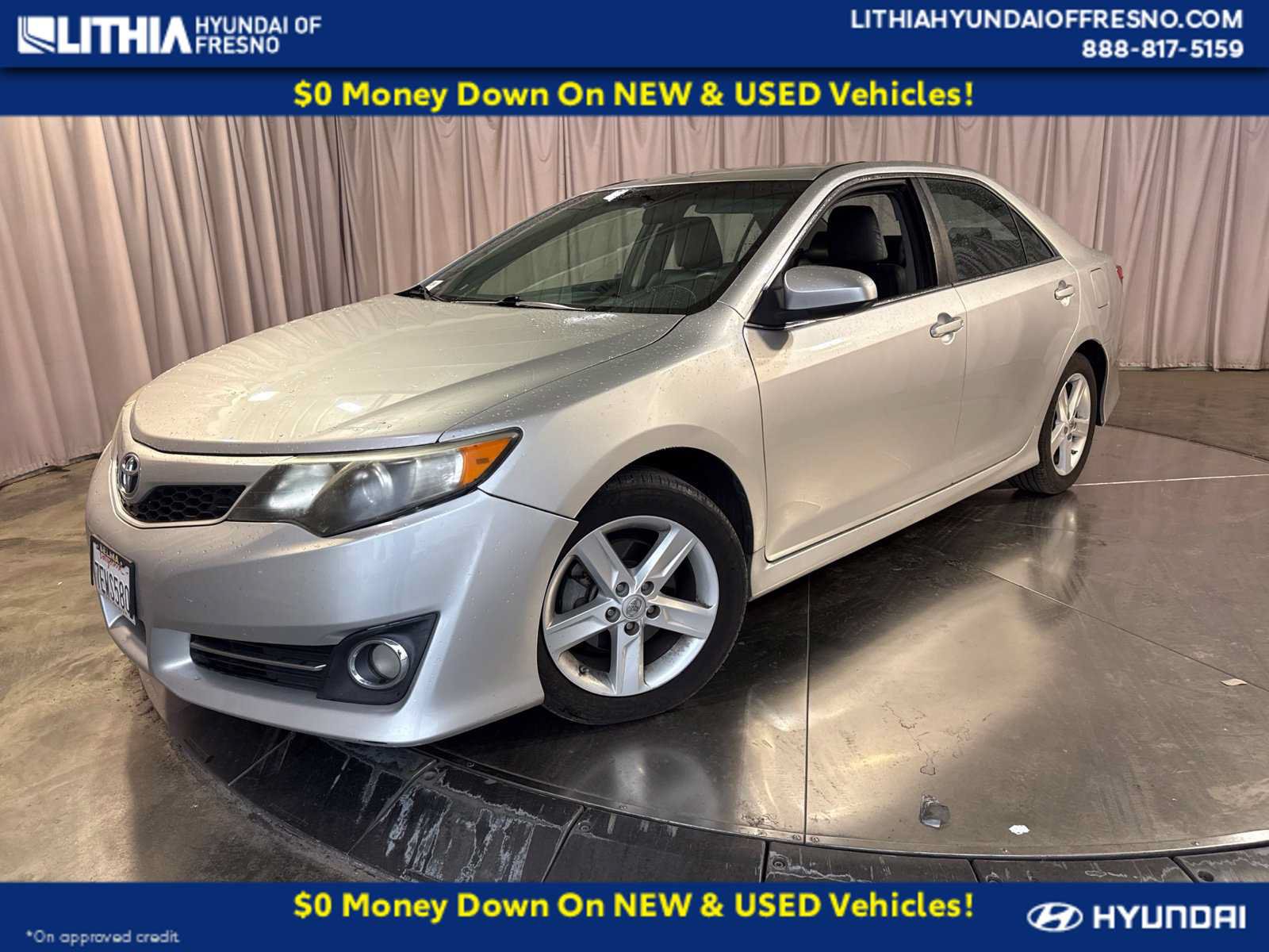 Used 2014 Toyota Camry SE FWD image 1
