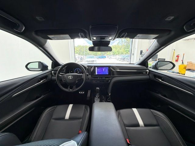 Used 2025 Toyota Camry SE FWD image 38