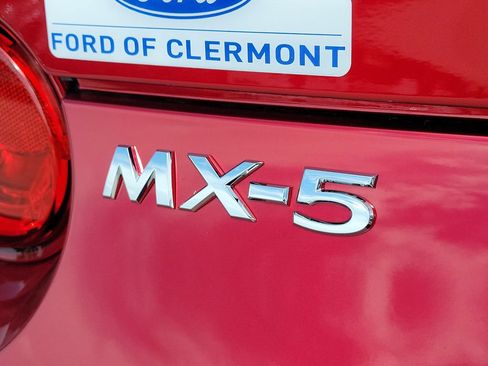 Used 2022 MAZDA MX-5 Miata Grand Touring w/ Weather Package RWD image 6