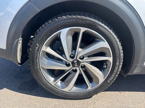 Used 2019 Kia Niro Touring w/ Paint Protection Film Package FWD image 9