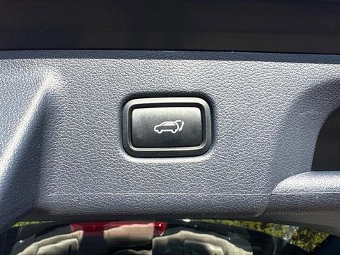 Used 2023 Hyundai Palisade Limited image 45