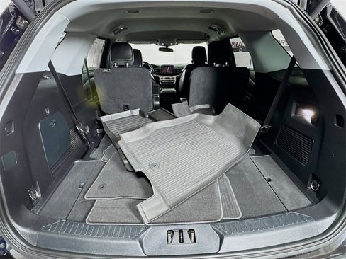 Used 2020 Ford Explorer XLT w/ Equipment Group 202A image 24