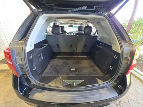 Used 2017 Chevrolet Equinox Premier w/ Enhanced Convenience Package AWD/4WD image 7