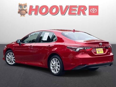Used 2023 Toyota Camry LE image 5