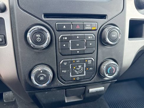 Used 2013 Ford F150 XLT w/ Luxury Equipment Group AWD/4WD image 16