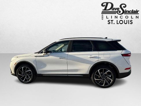 New 2026 Lincoln Corsair Reserve image 8