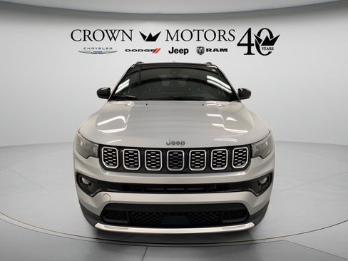 Used 2025 Jeep Compass Limited AWD/4WD image 2