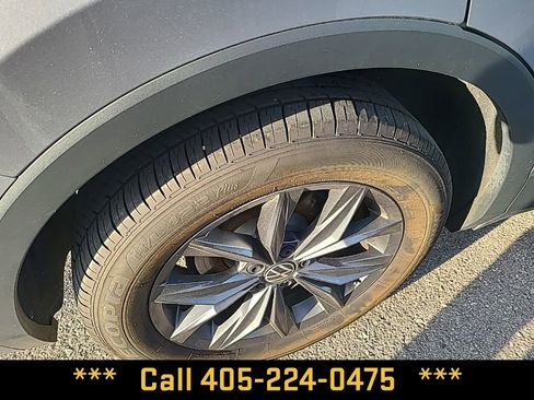 Used 2024 Volkswagen Tiguan SE FWD image 11
