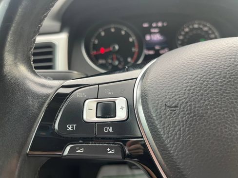 Used 2018 Volkswagen Atlas SE FWD image 14
