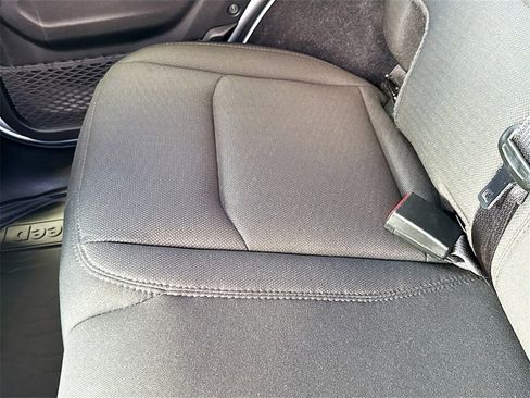 Used 2023 Jeep Wrangler Sahara image 29