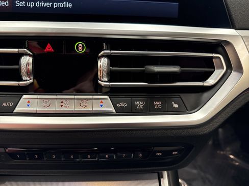 Used 2022 BMW 430i xDrive Convertible w/ Premium Package image 37