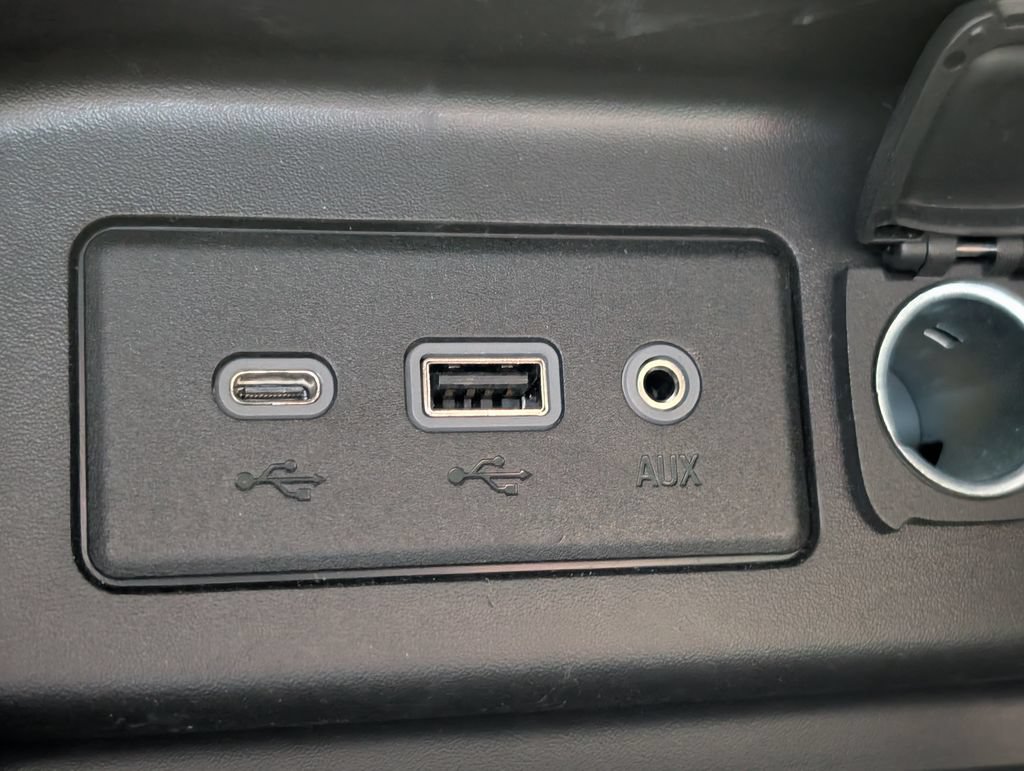 Used 2024 Chevrolet Equinox LS w/ LS Convenience Package FWD image 31