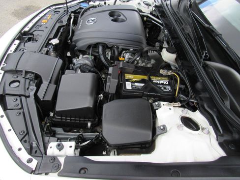 Used 2019 MAZDA MAZDA3 Sedan FWD image 34