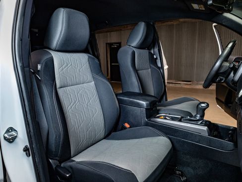 Used 2022 Toyota Tacoma TRD Sport image 27