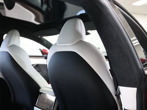 Used 2022 Tesla Model S Standard Range AWD/4WD image 42