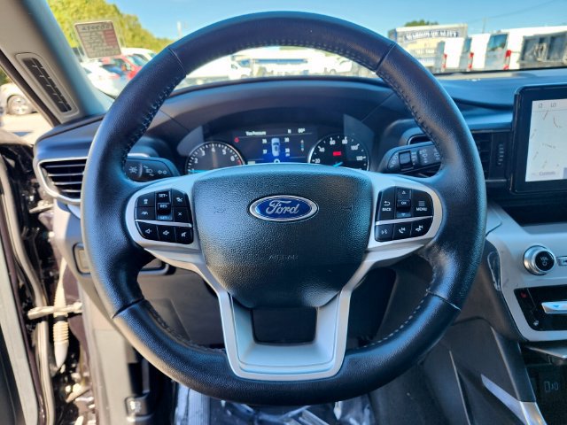 Certified 2023 Ford Explorer XLT w/ Equipment Group 202A AWD/4WD image 29