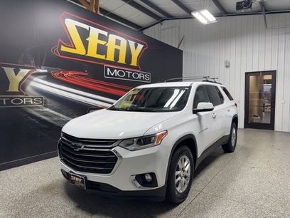 Used 2021 Chevrolet Traverse LT