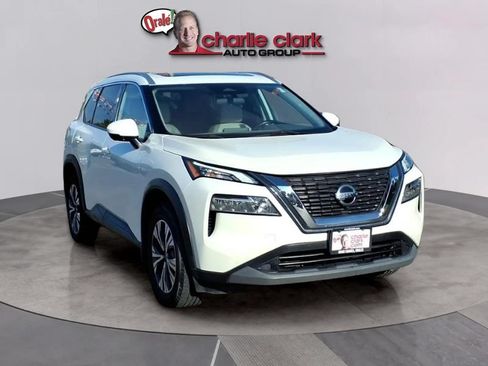 Used 2021 Nissan Rogue SV w/ Premium Package FWD image 8