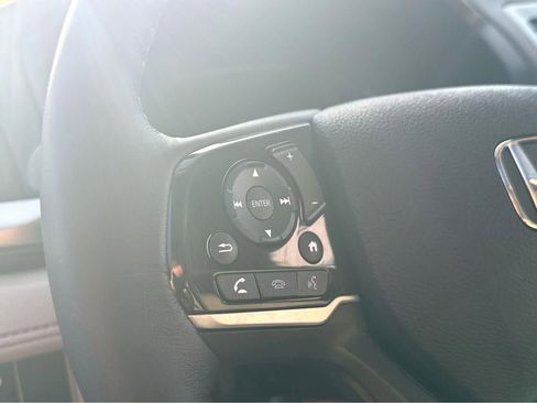Used 2023 Honda Odyssey Touring image 19