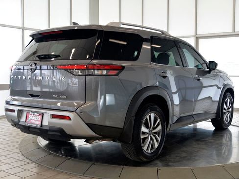 Used 2023 Nissan Pathfinder SL image 8