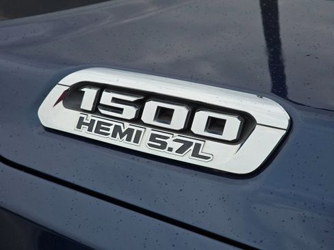 Used 2019 RAM 1500 Big Horn AWD/4WD image 2