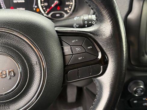 Used 2020 Jeep Renegade Altitude image 15