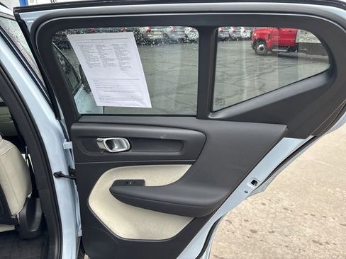 Certified 2026 Volvo XC40 B5 Plus AWD/4WD image 32